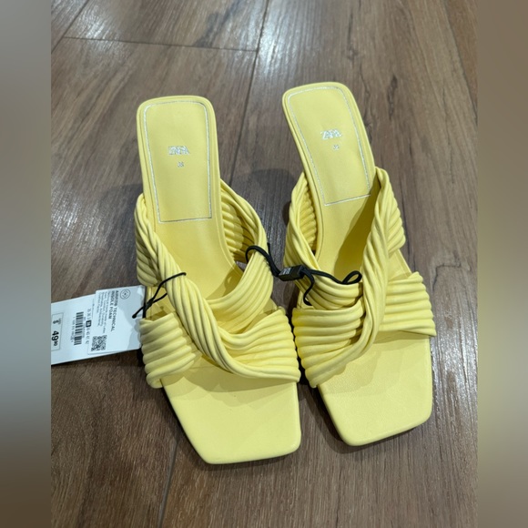 Zara yellow heels - Picture 8 of 8